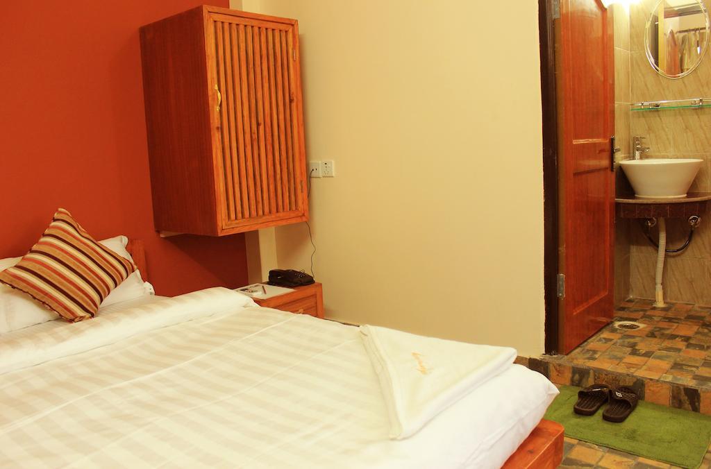 Hotel Jal Mahal Pokhara Luaran gambar